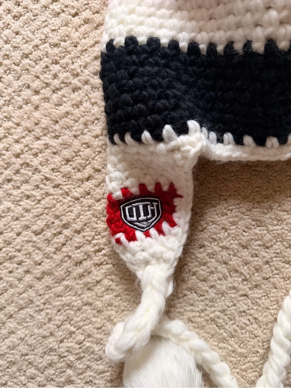 Chicago Blackhawks adult White Knit Pom Pom Earflap Hat